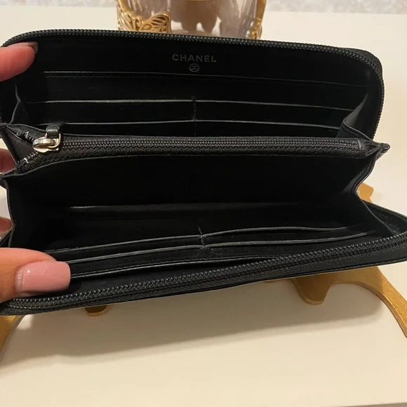 CHANEL Black Leather Zip Wallet - Picture 2 of 7